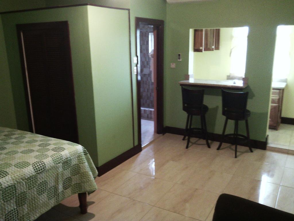 Hotel Tropik Leadonna Montego Bay Pokoj fotografie